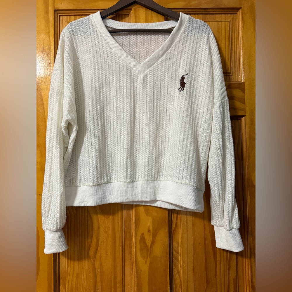Cream Textured V-Neck Pullover, size Small